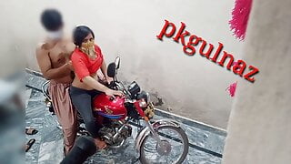 Desi stepister ki bike par chudai