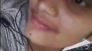 Hot Bangladeshi girl viral video