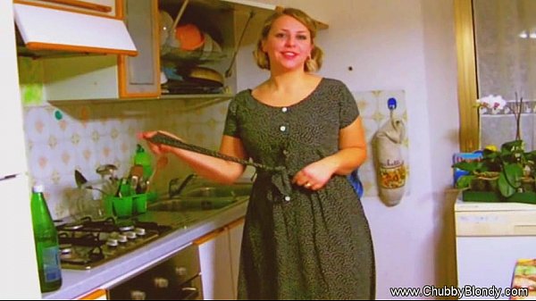 Housewife Blowjob From The 1950’s!