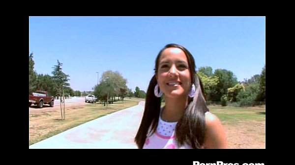 Rollerblading Teen Slut Kim Capri – ProPros.com